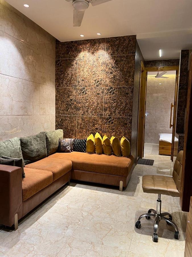Divine Studios Rajouri Garden New Delhi Exterior foto