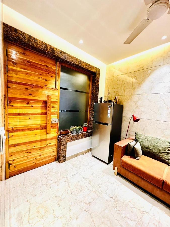 Divine Studios Rajouri Garden New Delhi Exterior foto