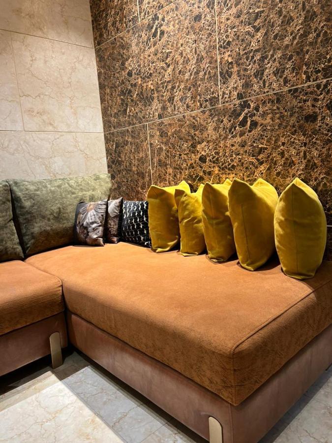 Divine Studios Rajouri Garden New Delhi Exterior foto
