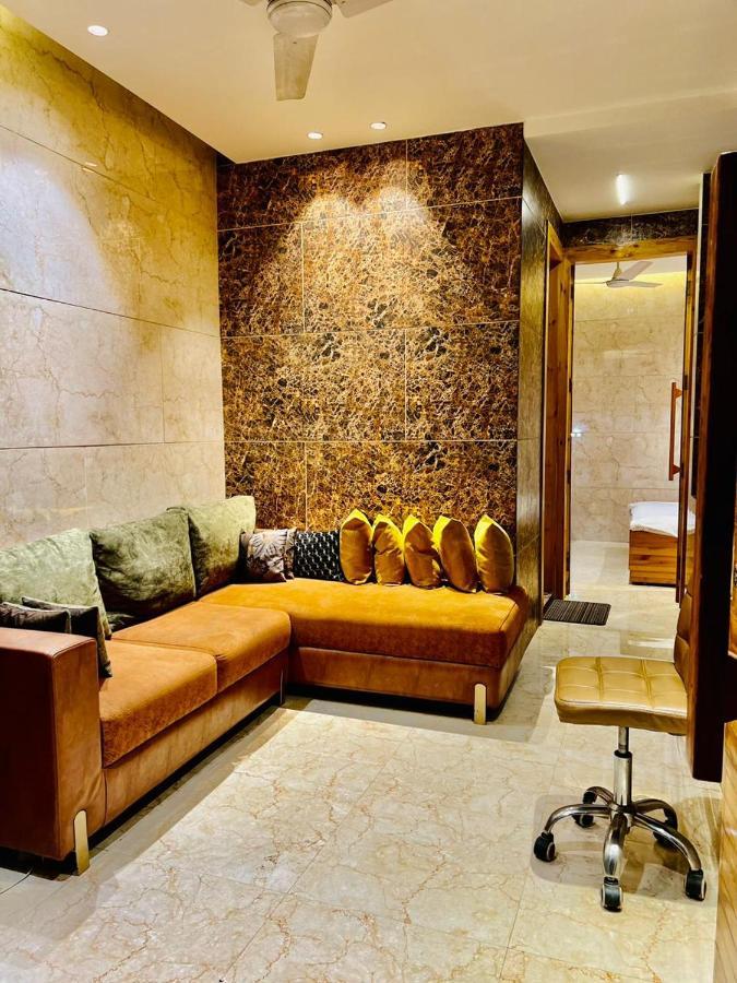 Divine Studios Rajouri Garden New Delhi Exterior foto